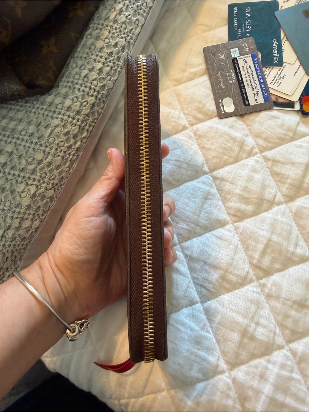 Louis Vuitton Brown Damier Zip Around Wallet with Red Pull - Picture 4 of 10